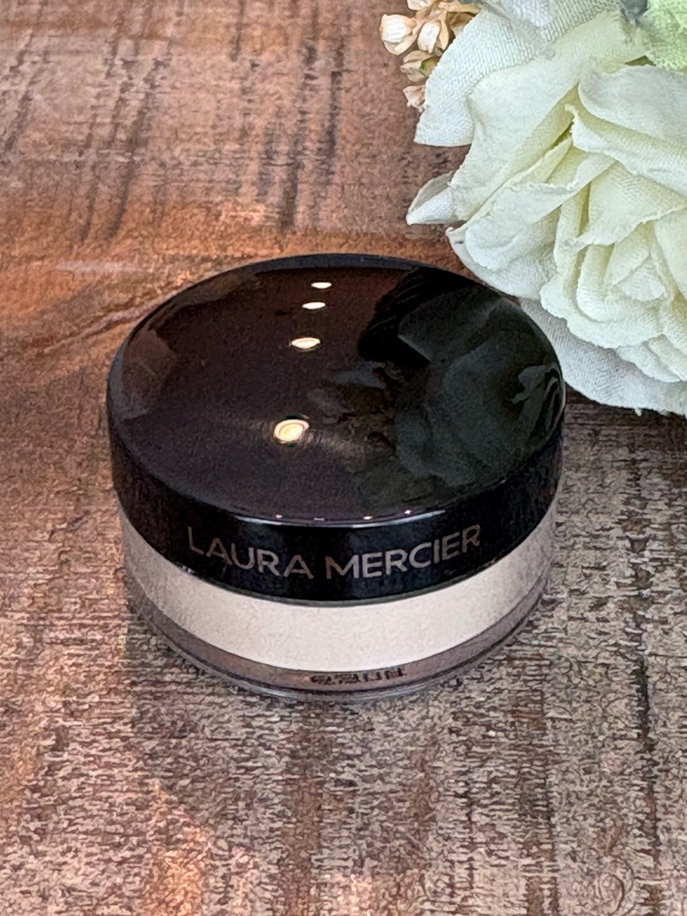 NEW Laura Mercier LOOSE Translucent SETTING POWDER + **Bonus** UNDER EYE Powder! - Picture 2 of 6